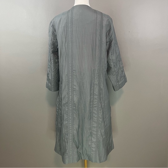 NWT Eileen Fisher Silver Grey 100% Silk Embroidered Open Jacket Size Small - Picture 4 of 16